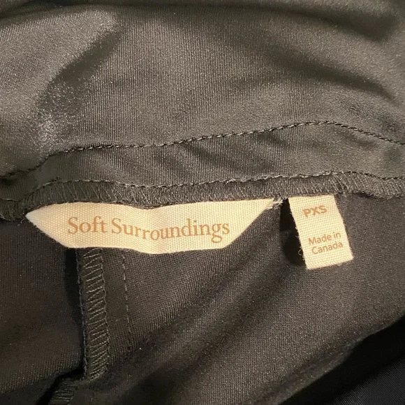 SOFT SURROUNDINGS Black Twilight Floral Pants Size XS(2/4) Thick Pull-On Casual - Picture 9 of 11